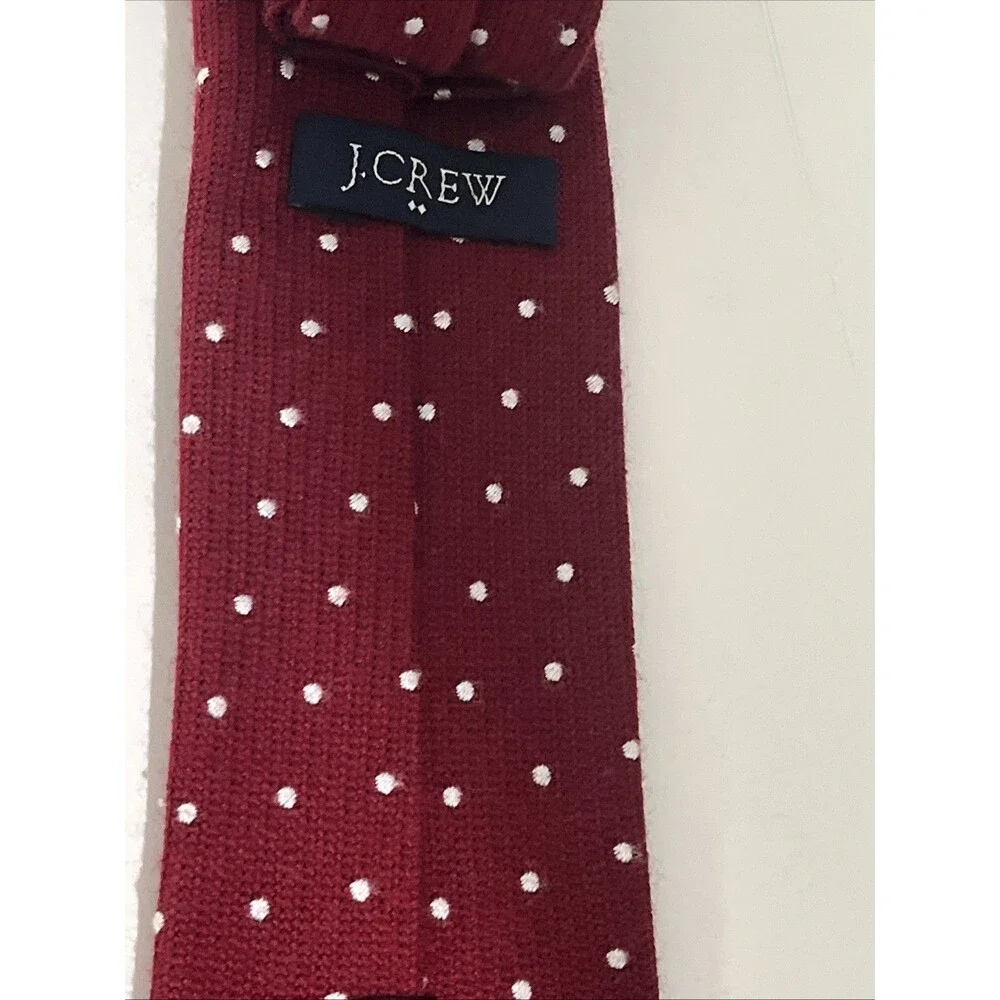 J. Crew Wool Necktie Slim 81% Wool 19% Silk Red Polka dot Blended 2.5 Wide X 55”